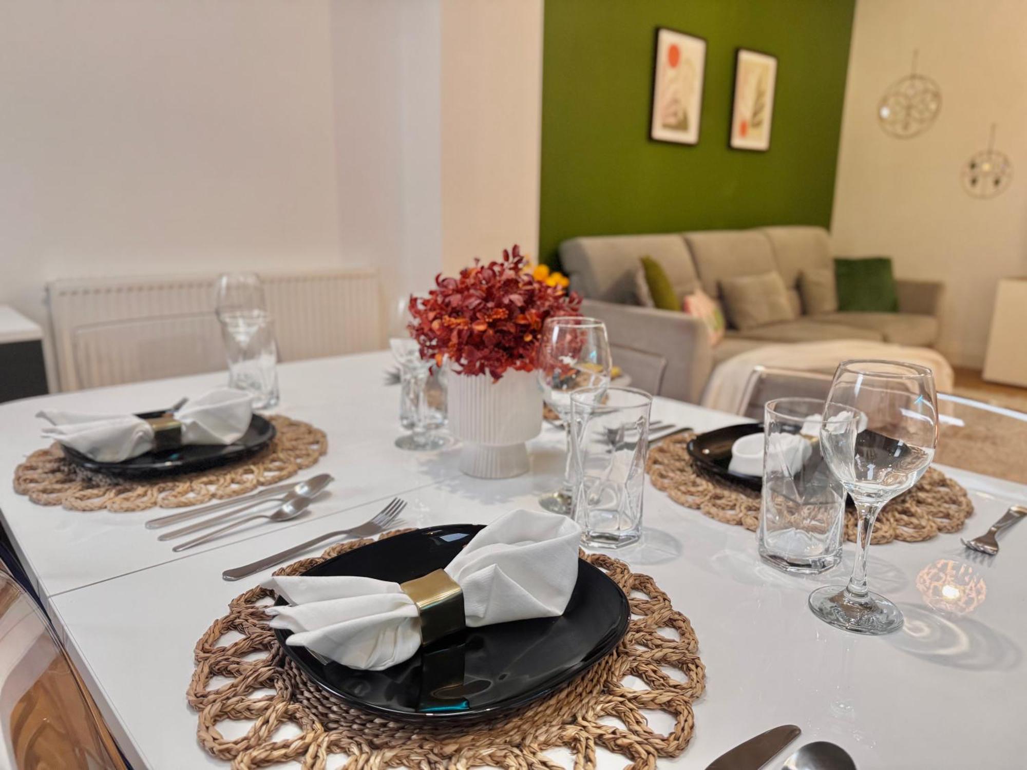 Modern 1-Bed Apt 30Min To Central London & Parking Exterior photo